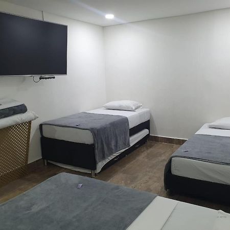 Hotel Prestige 메딜린 외부 사진