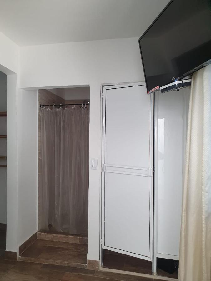 Hotel Prestige 메딜린 외부 사진