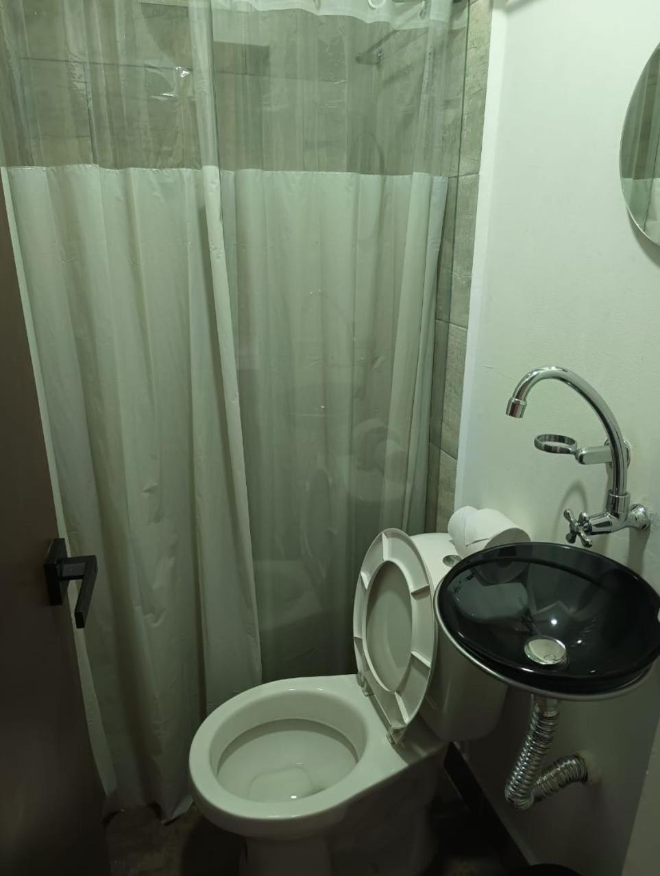 Hotel Prestige 메딜린 외부 사진