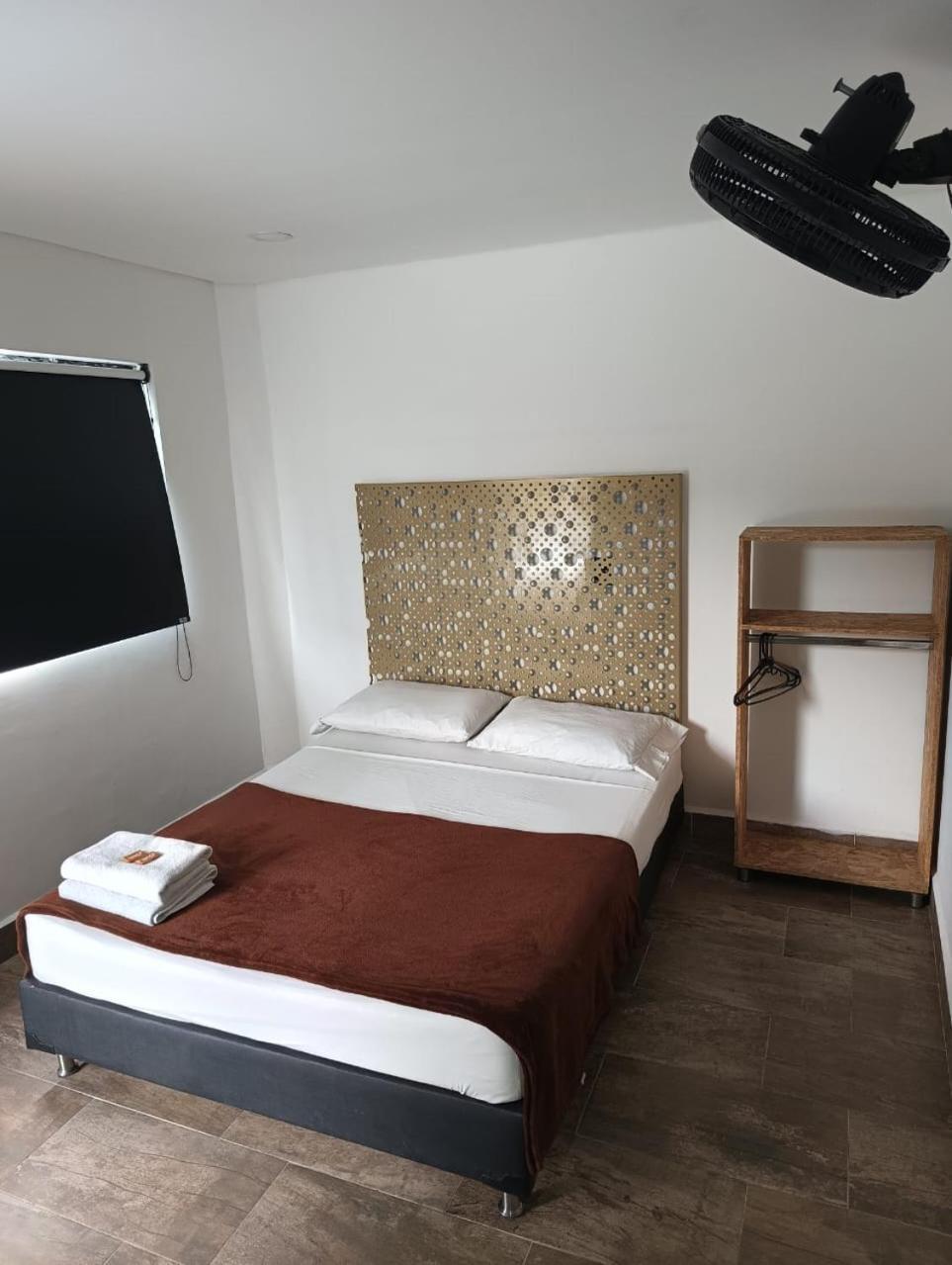 Hotel Prestige 메딜린 외부 사진