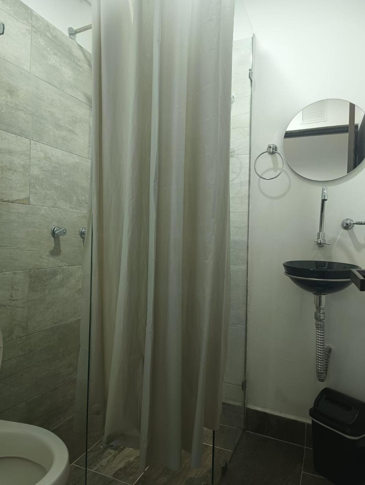 Hotel Prestige 메딜린 외부 사진
