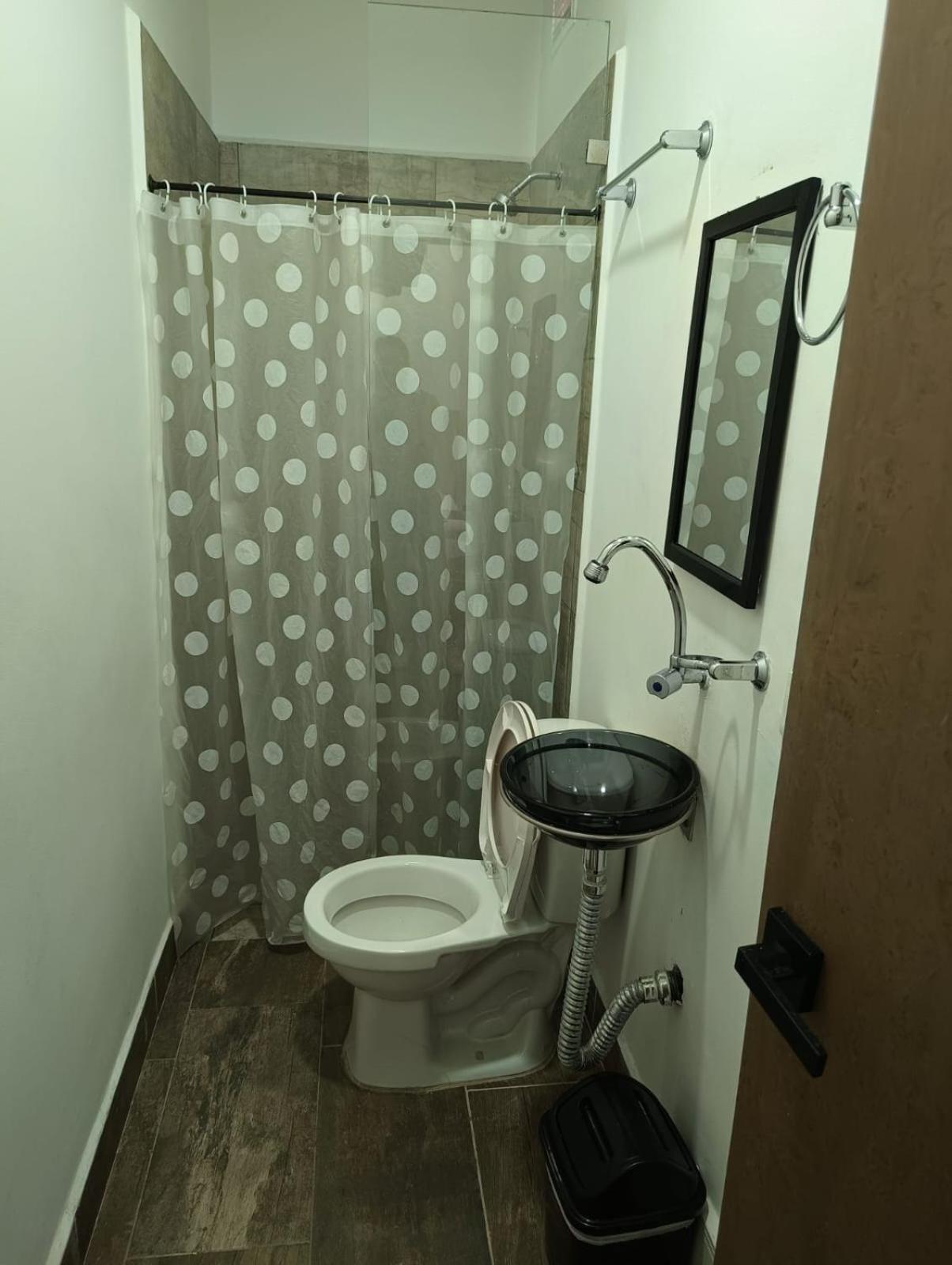 Hotel Prestige 메딜린 외부 사진